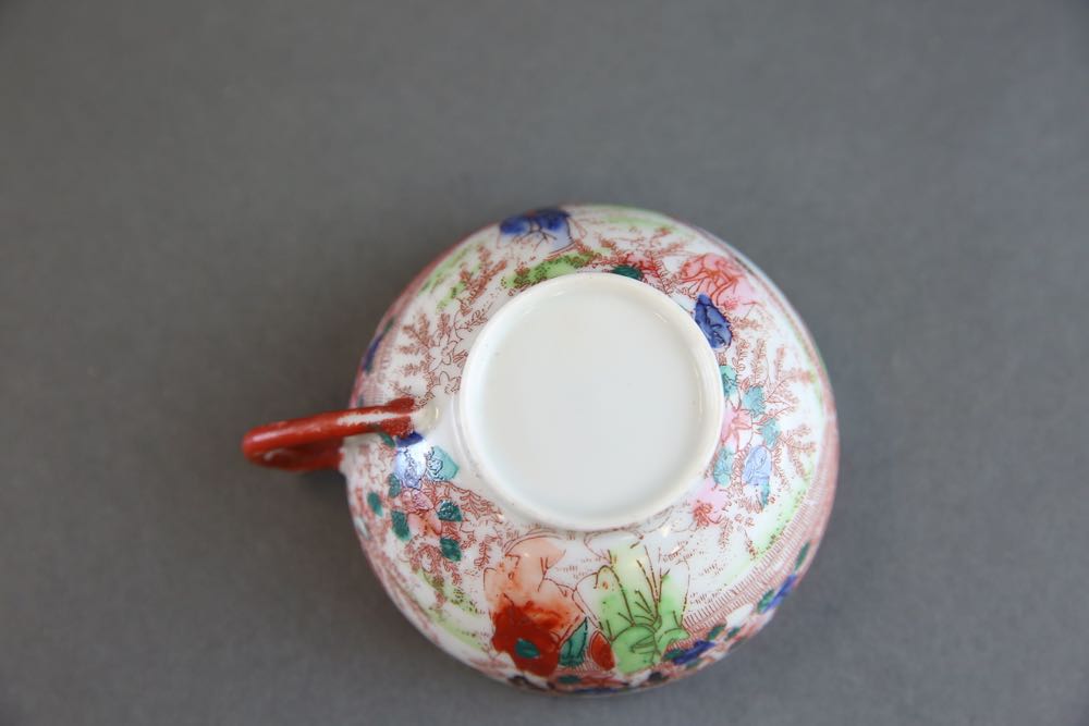 Vintage Geisha Girl Porcelain Cups, Saucers, and Bowl