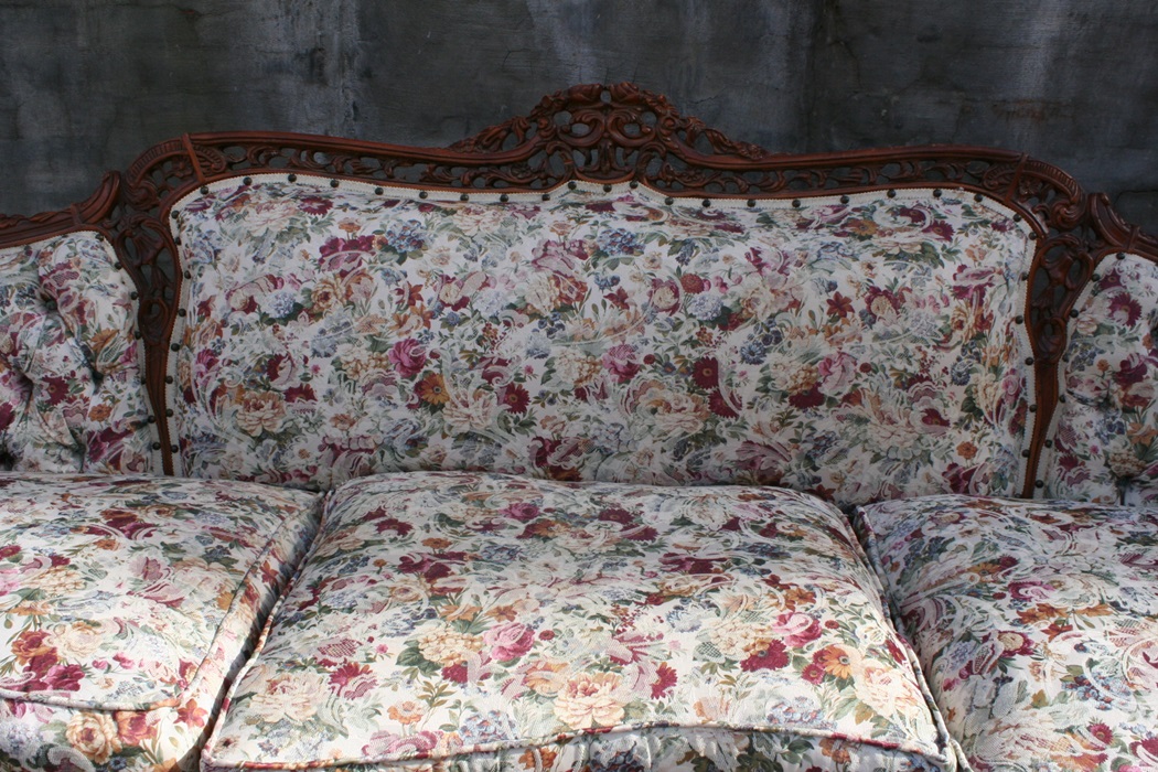 Mid-19th Century American Rococo Revival Sofa