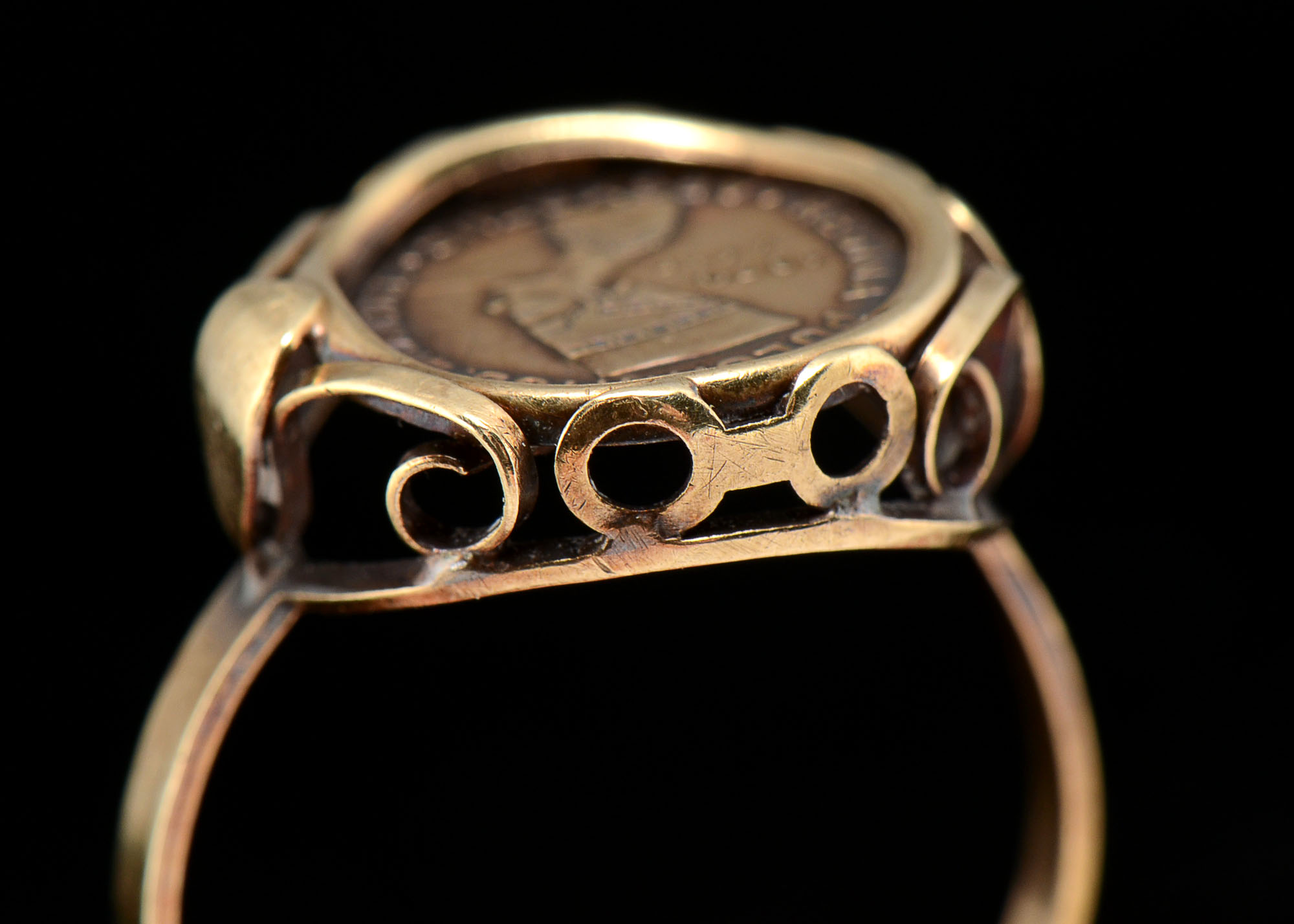 8K Yellow Gold Egyptian Revival Neferetti Coin Ring