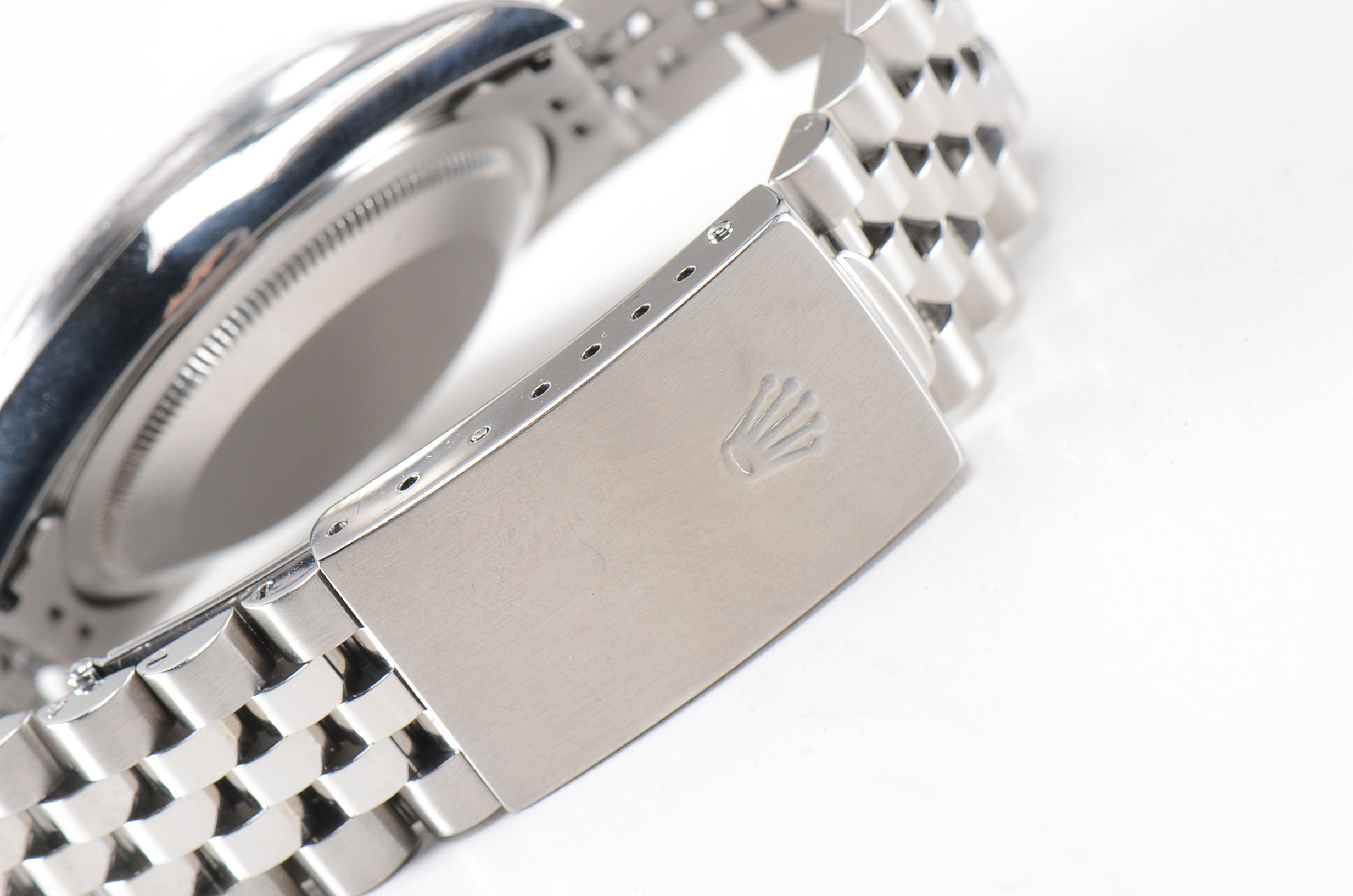 Rolex Datejust Steel 16220 Automatic White Roman Dial on Jubilee