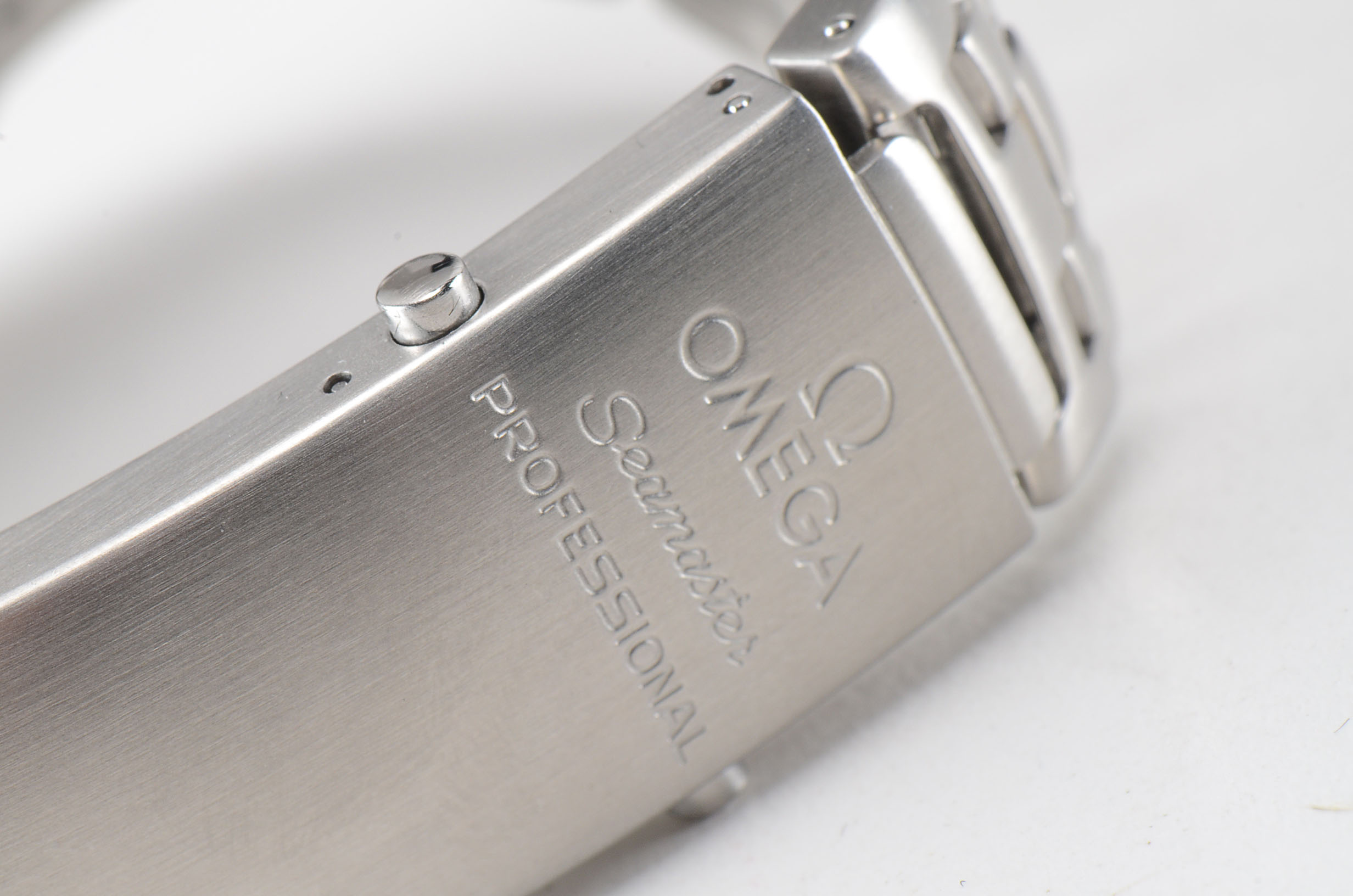 Omega Seamaster Professional Mid Size Automatic Blue James Bond