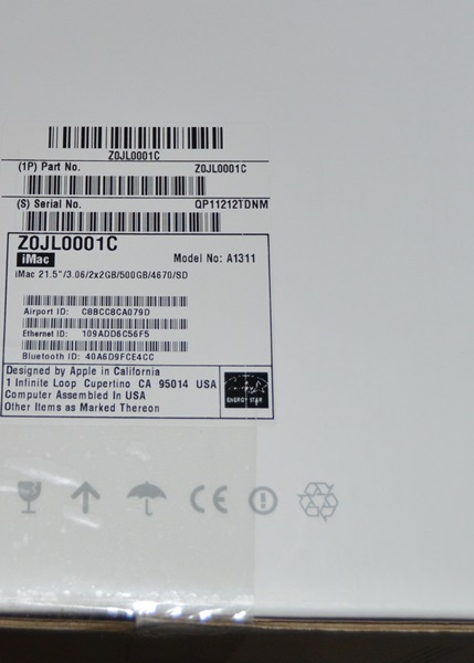 Apple iMac 21.5 inch LED 16:9 Computer With Keyboard and Mouse