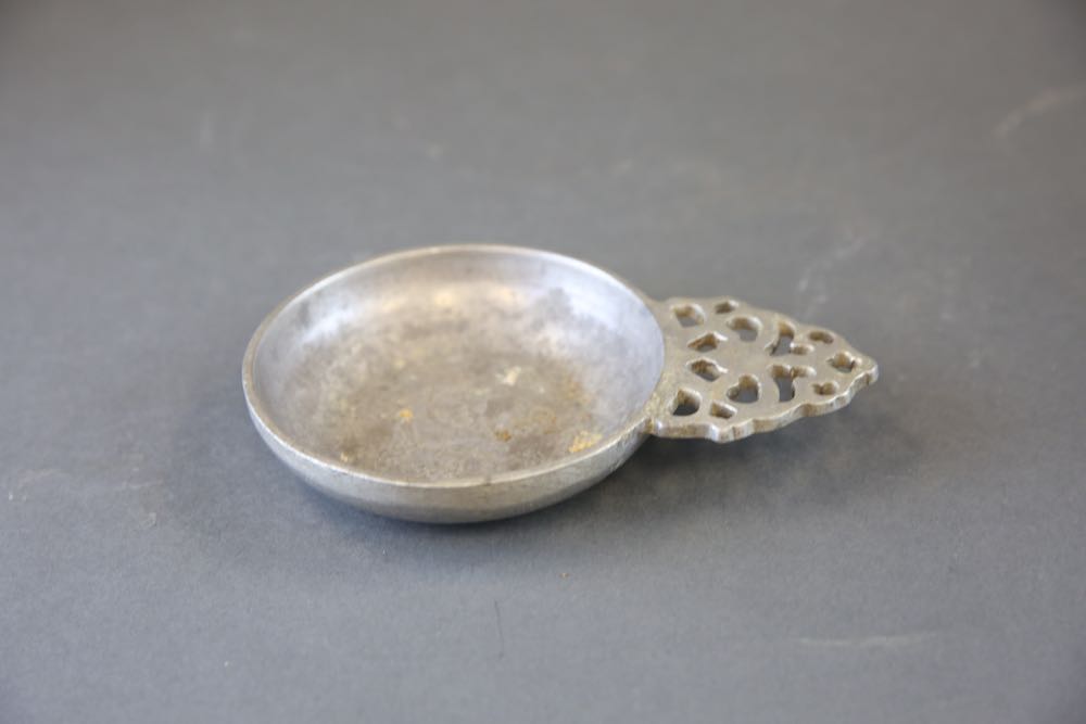 Assorted Small Decorative Items