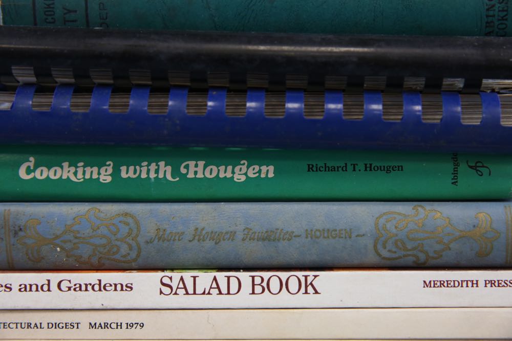 Vintage Cookbooks and Magazines