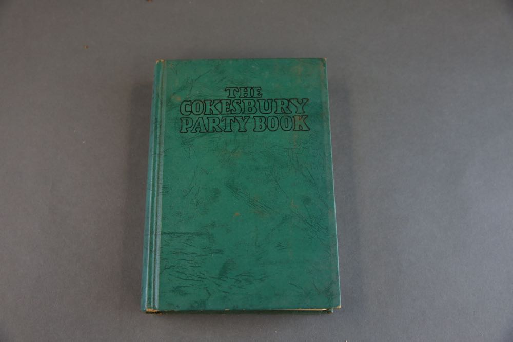 Vintage Cookbooks and Magazines