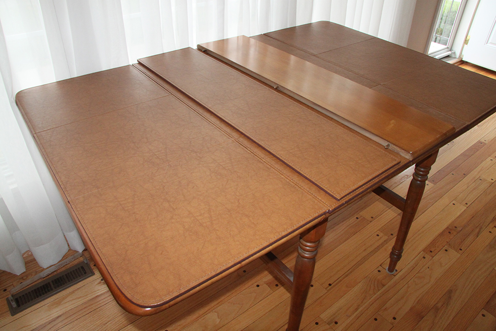 Antique St. Johns Table Company Maple Drop Leaf Table