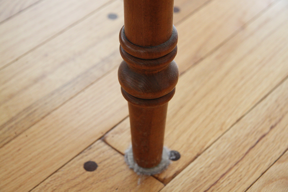 Antique St. Johns Table Company Maple Drop Leaf Table