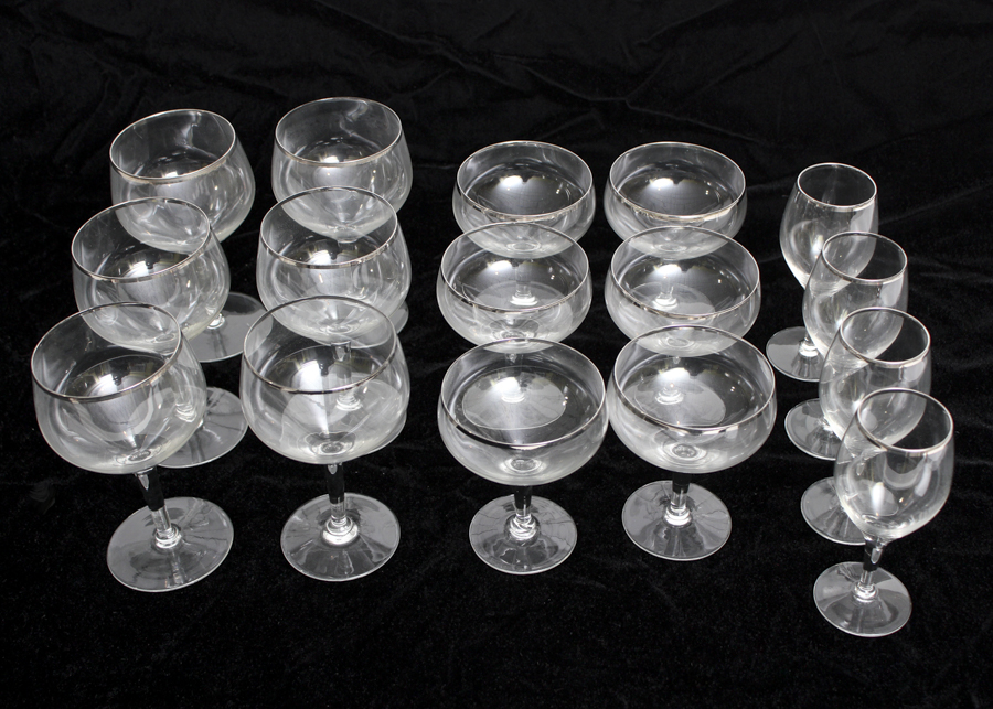 Silver-Tone Rimmed Wine Glass Collection
