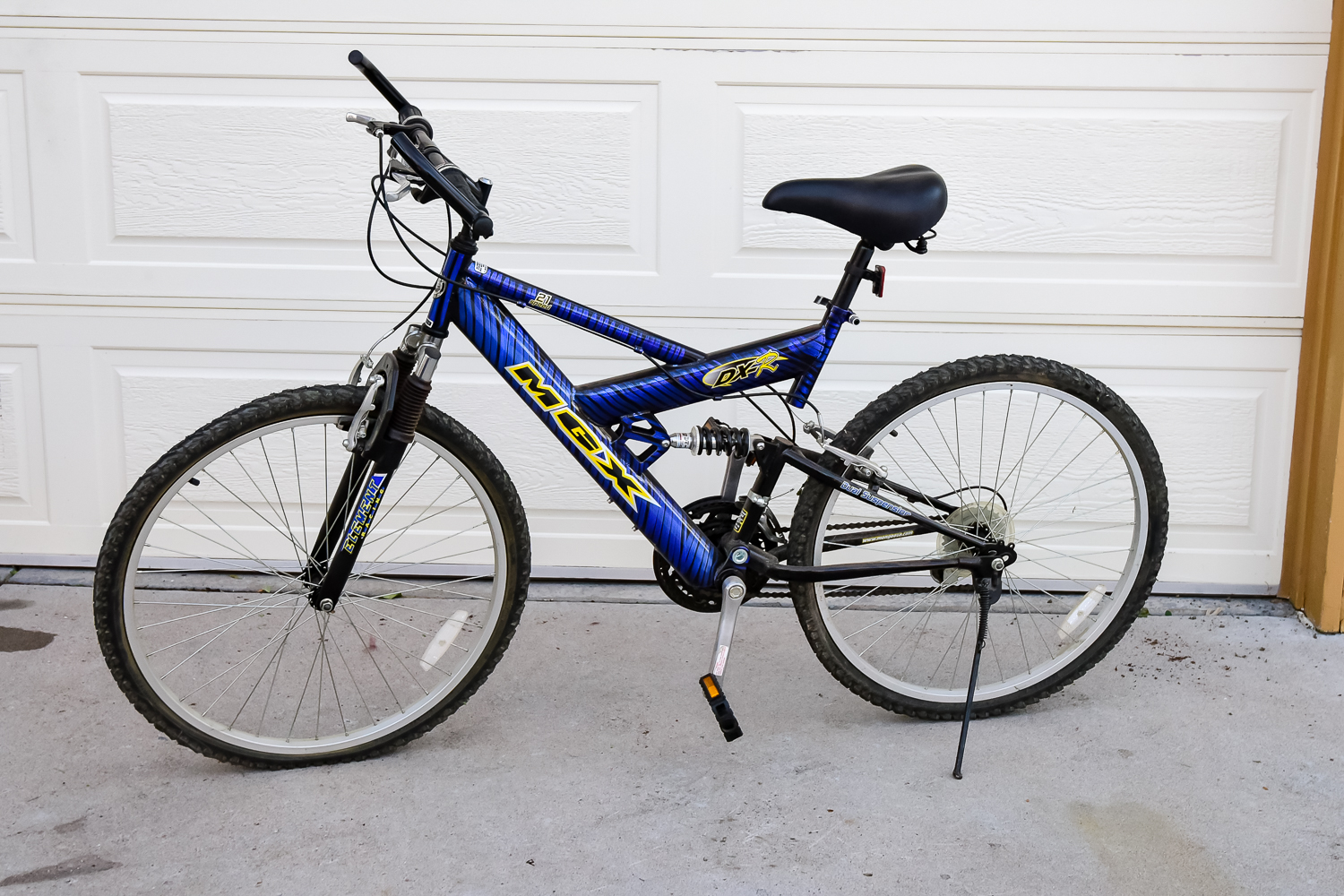 Mongoose MGX 21 Speed Mountain Bike