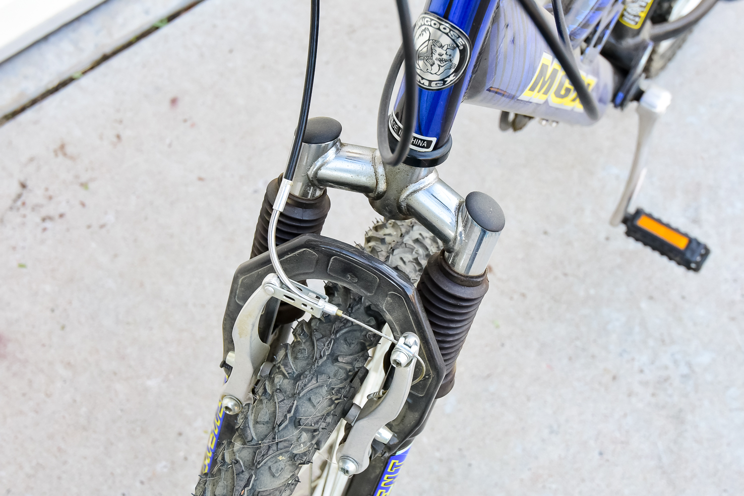 Mongoose MGX 21 Speed Mountain Bike