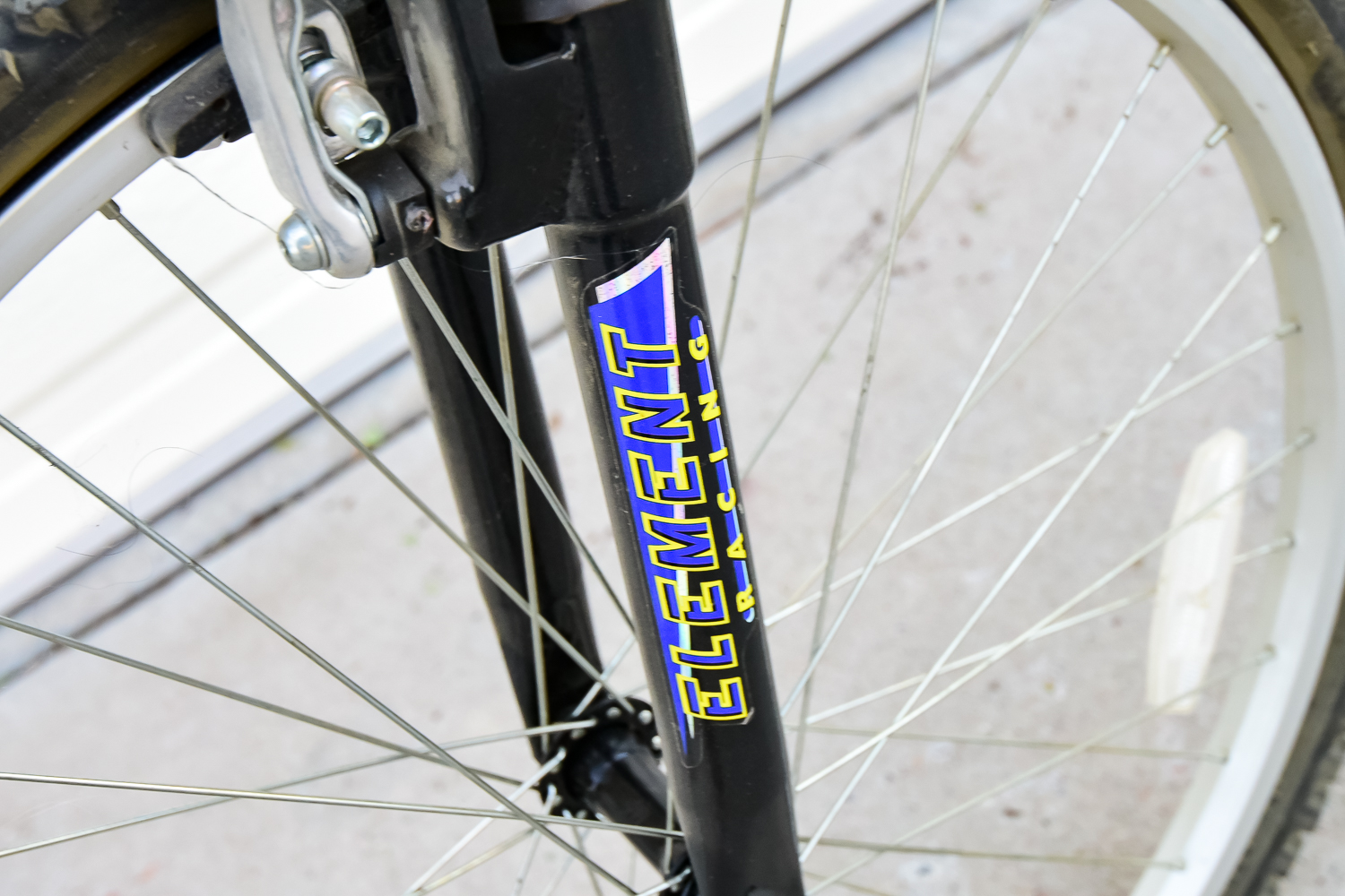 Mongoose MGX 21 Speed Mountain Bike