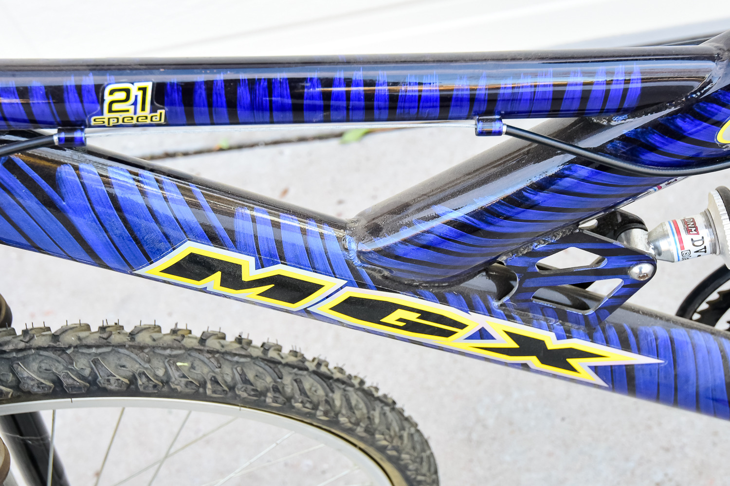 Mongoose MGX 21 Speed Mountain Bike