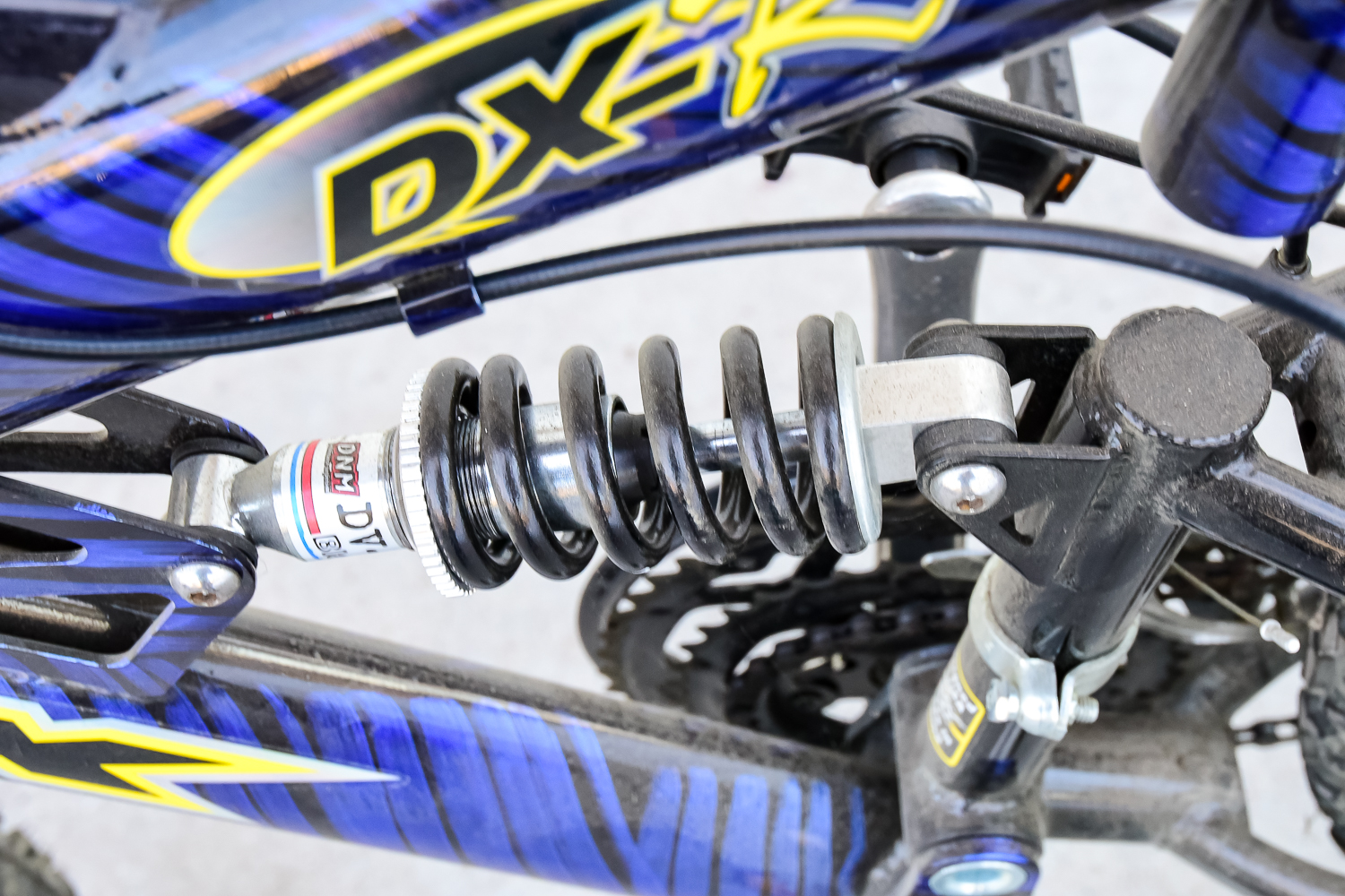 Mongoose MGX 21 Speed Mountain Bike