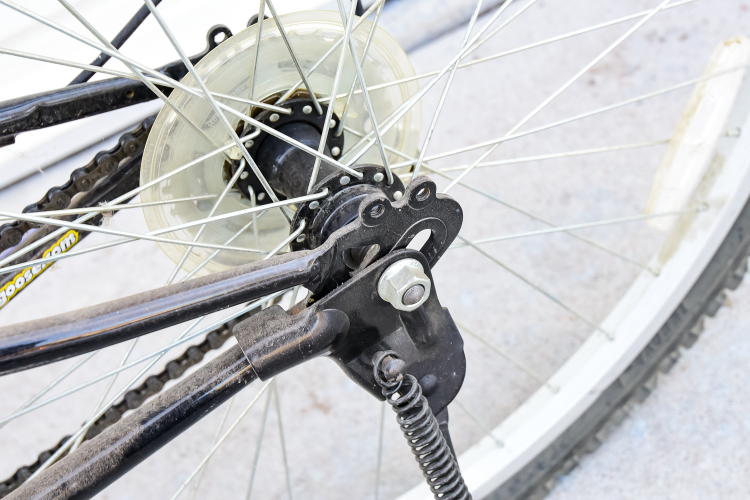 Mongoose MGX 21 Speed Mountain Bike