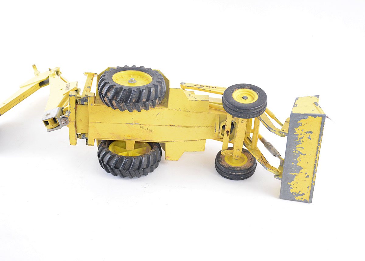 1973 Vintage Ertl Ford 7500 Tractor