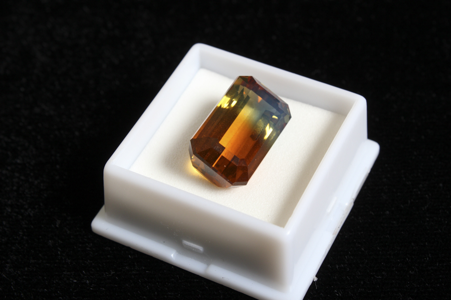 Two-Tone Emerald-Cut Quartz Stone