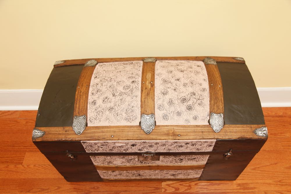Metal Camel Back Trunk