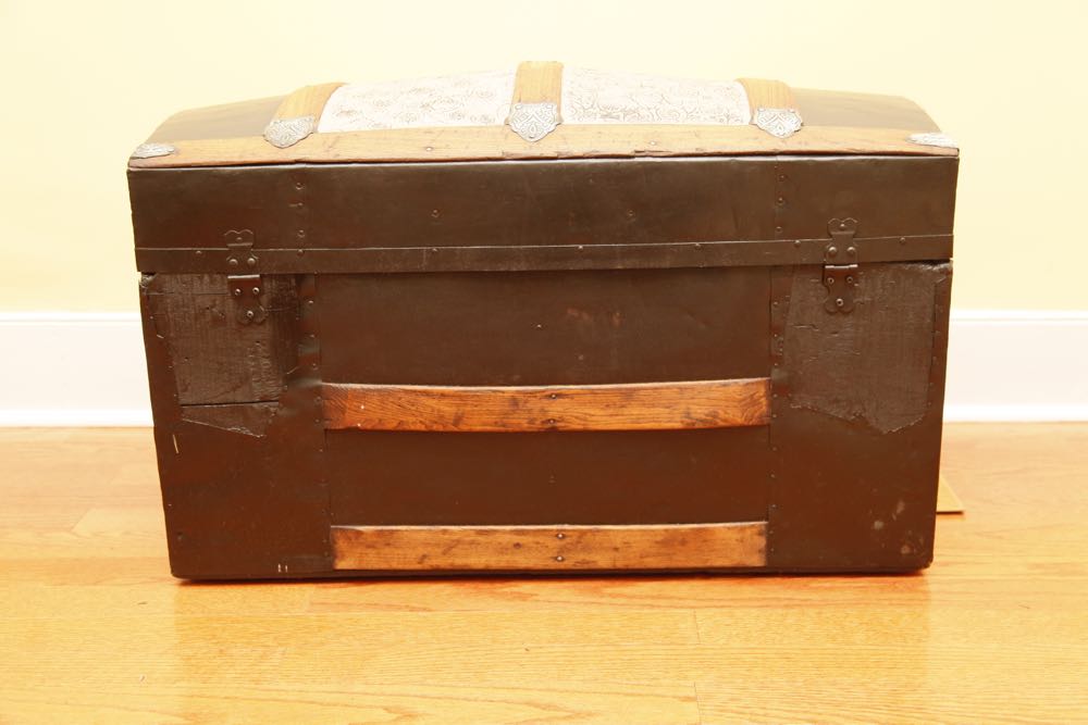 Metal Camel Back Trunk