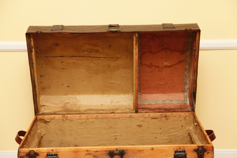 Rustic Waterfall Top Trunk