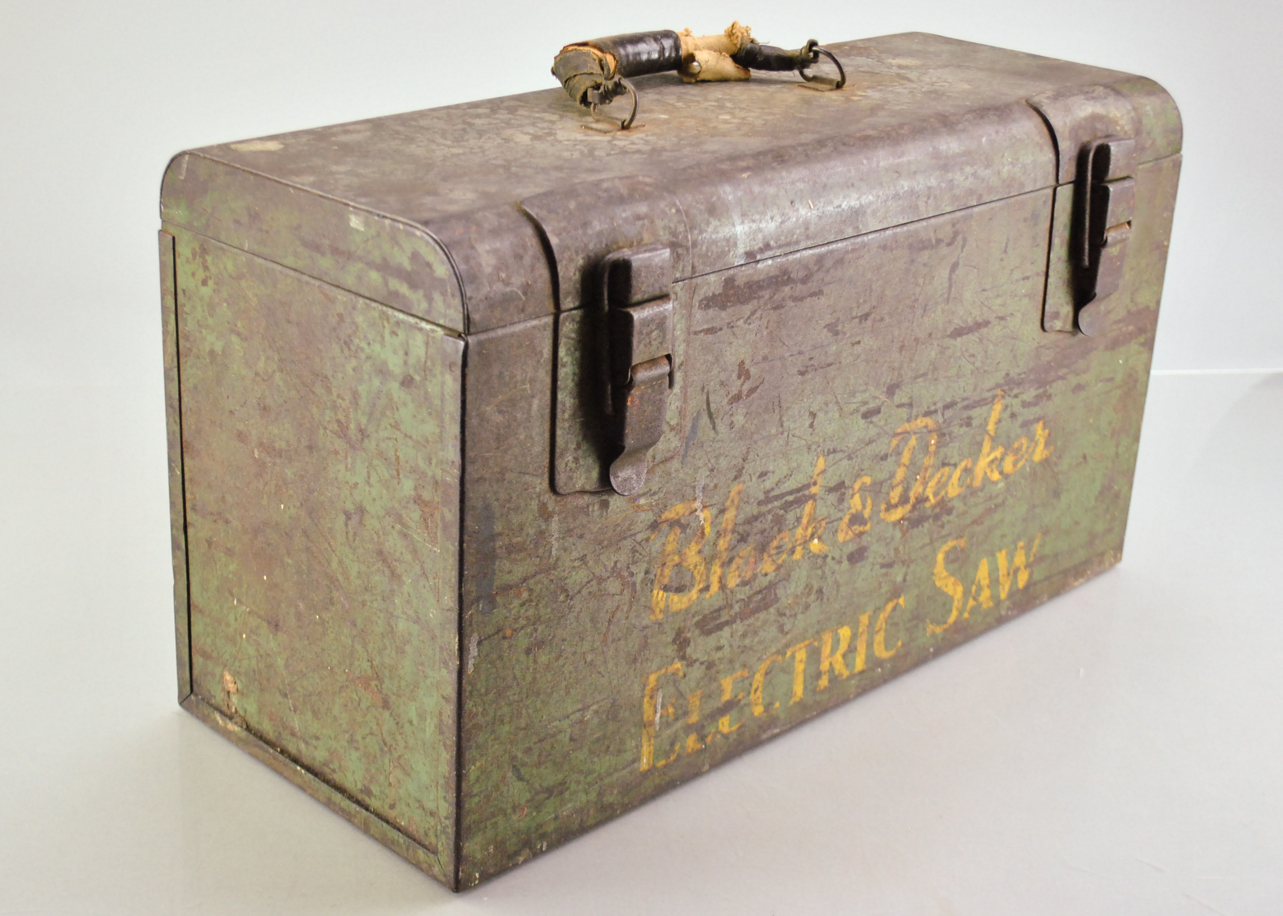 Vintage Black & Decker Electric Circular Saw With Carrying Case