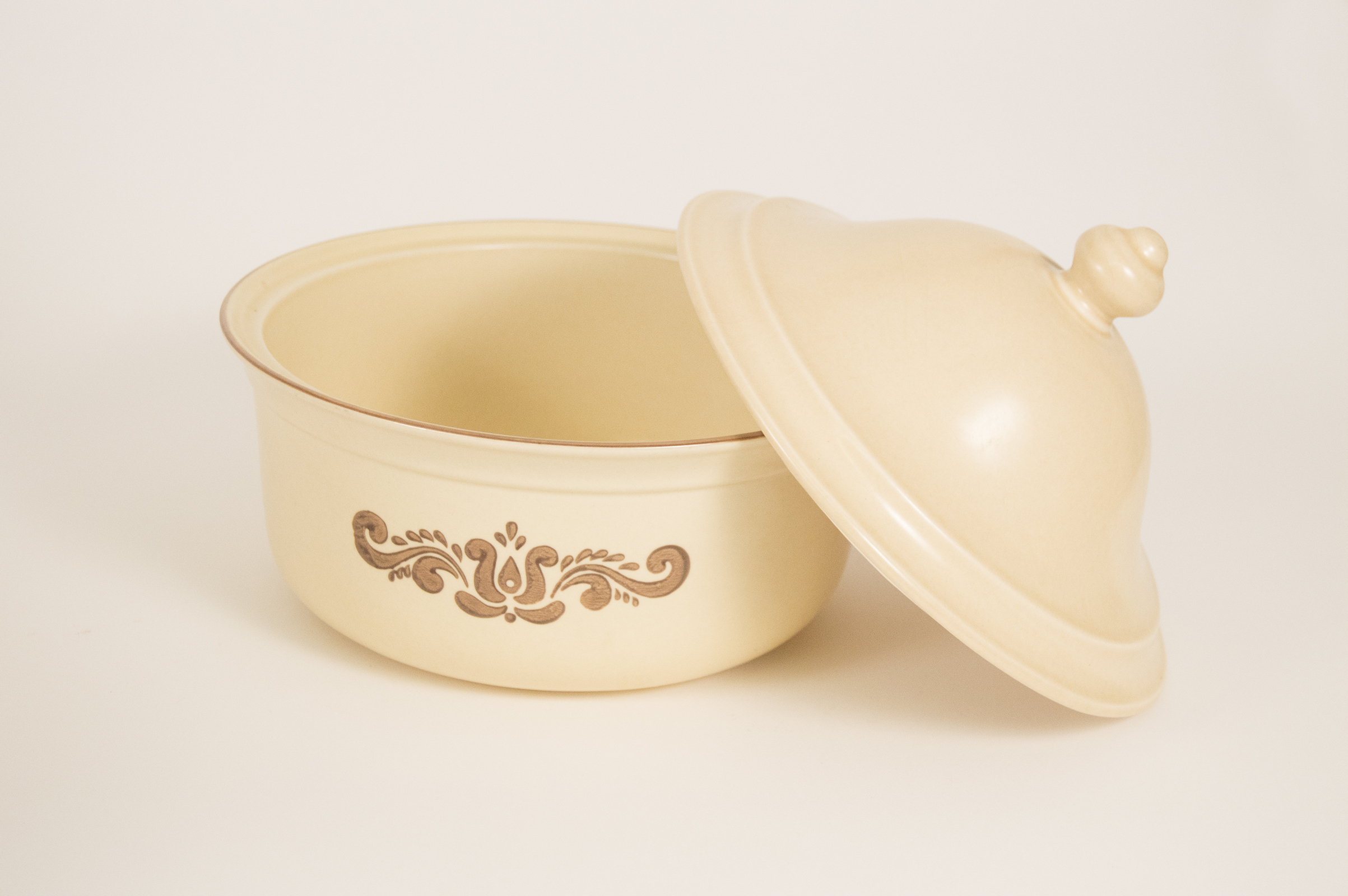 Pfaltzgraff Covered Bowls