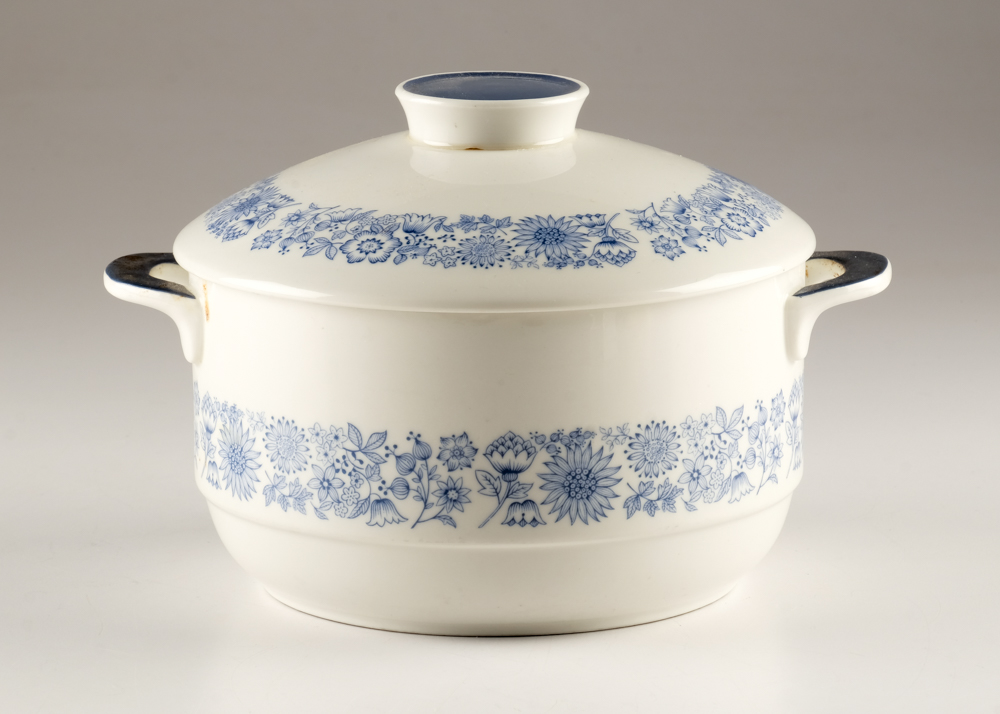 Royal Doulton "Cranbourne" Covered Casserole Dish