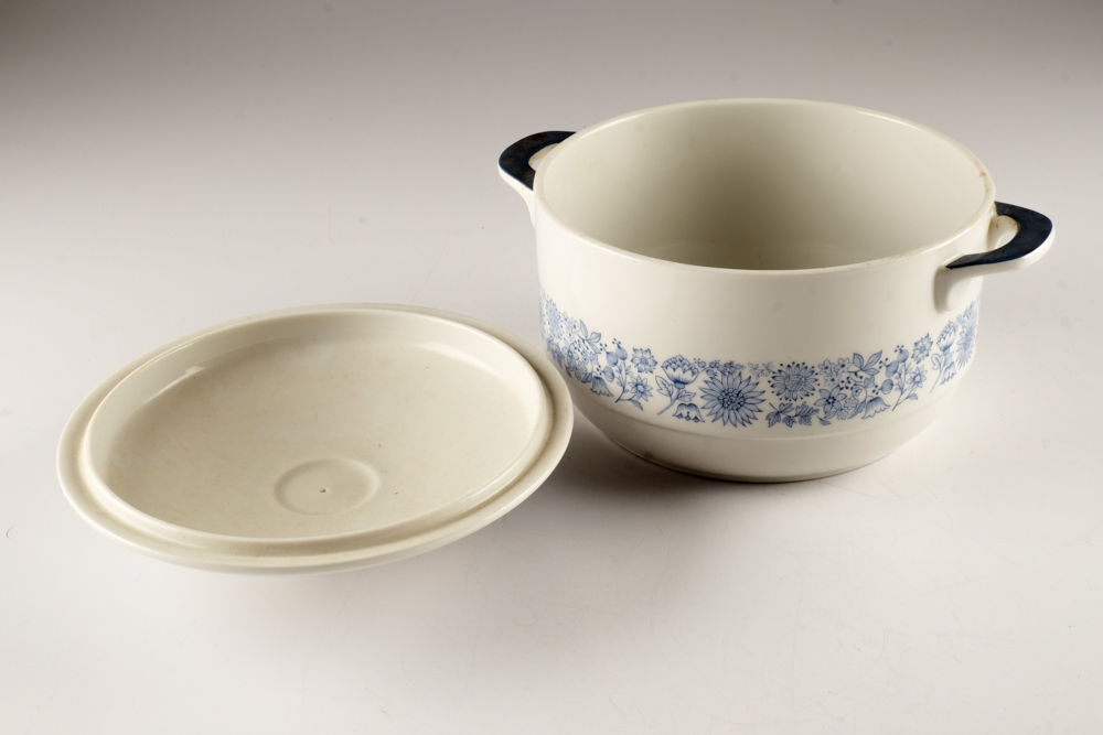 Royal Doulton "Cranbourne" Covered Casserole Dish