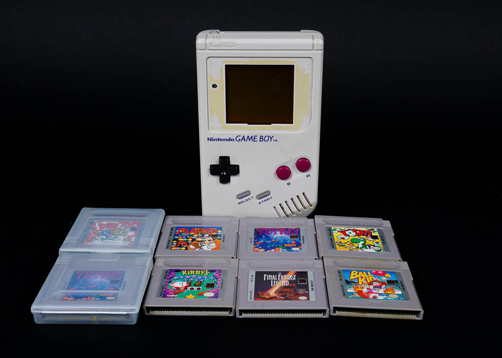 Gameboy Classic With Games