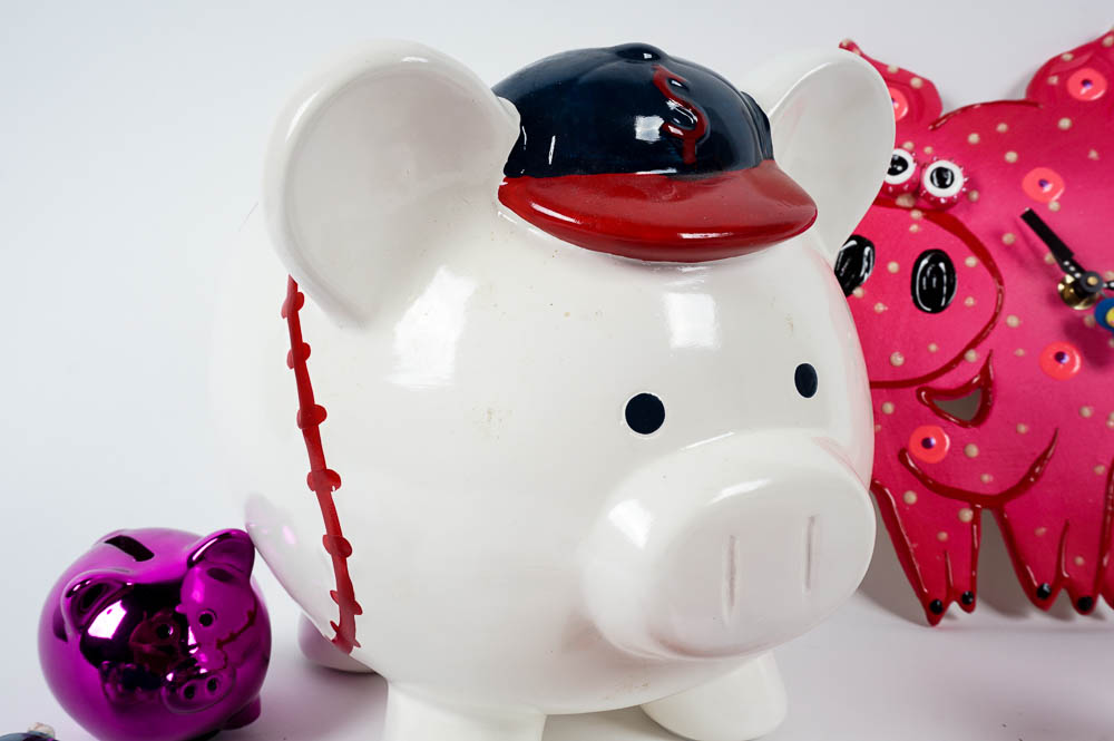 Decorative Pig Themed Items