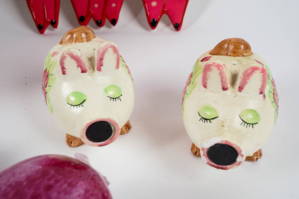 Decorative Pig Themed Items