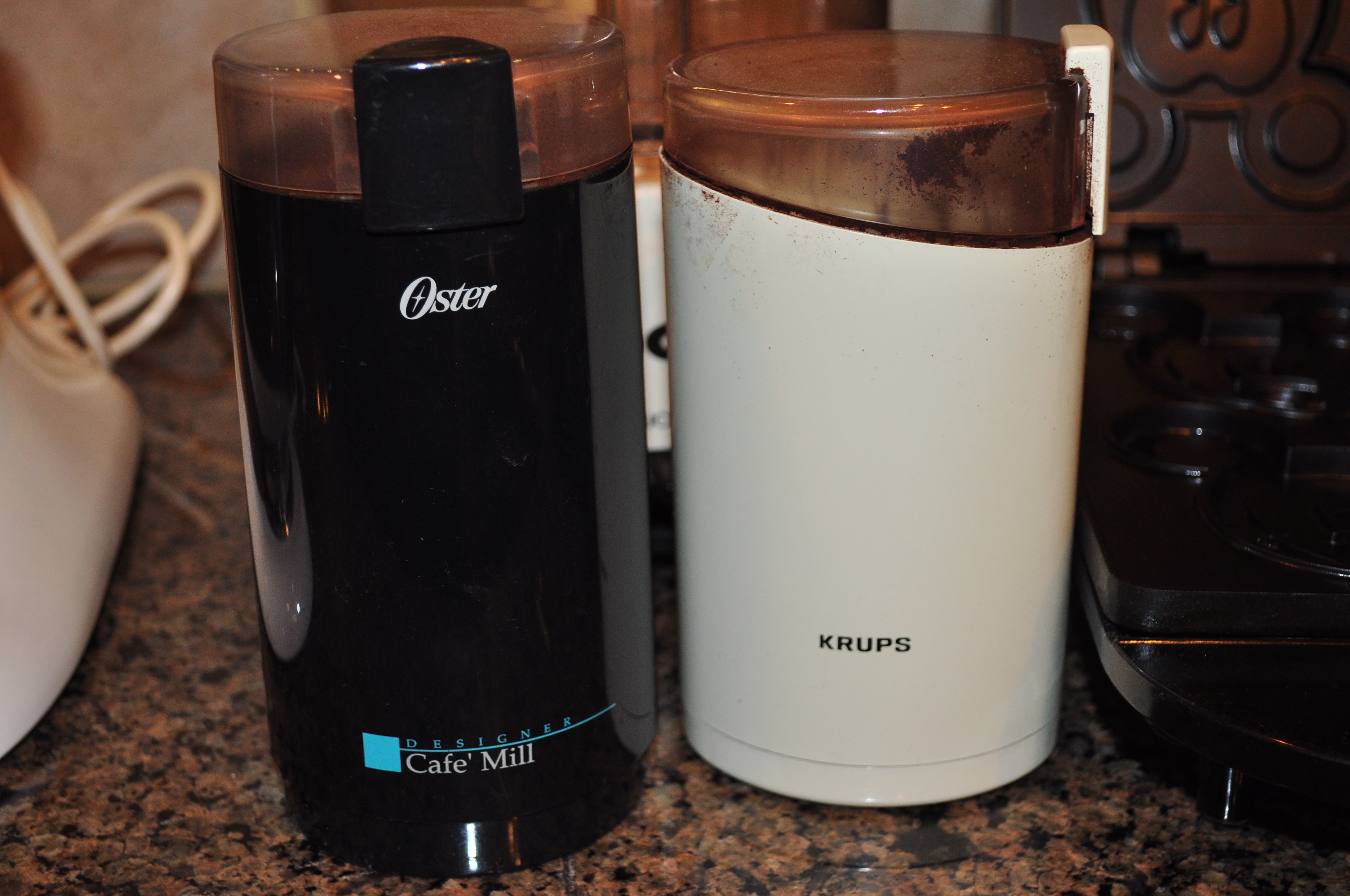 Large Collection of Kitchen Appliances