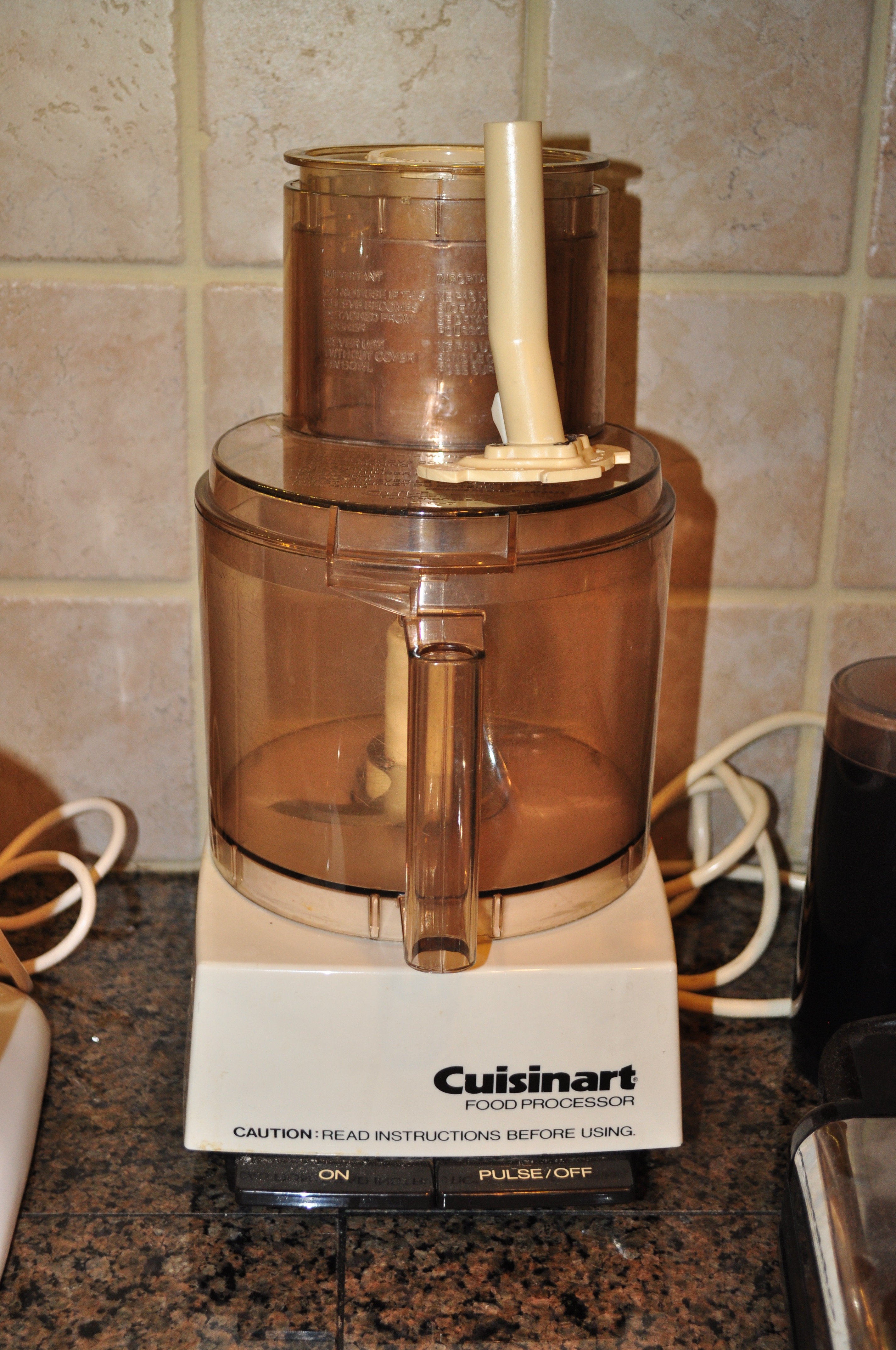 Large Collection of Kitchen Appliances