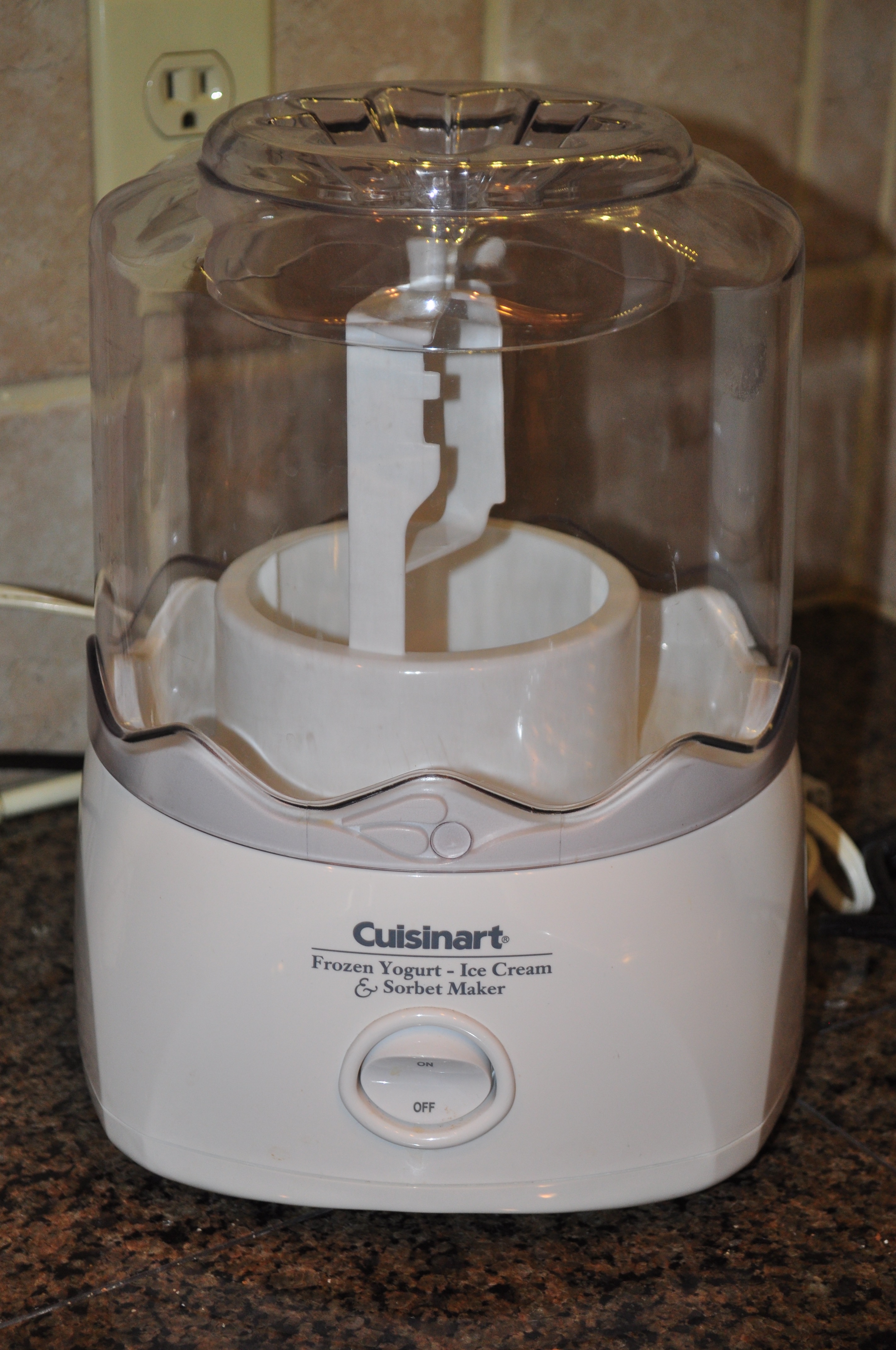 Large Collection of Kitchen Appliances