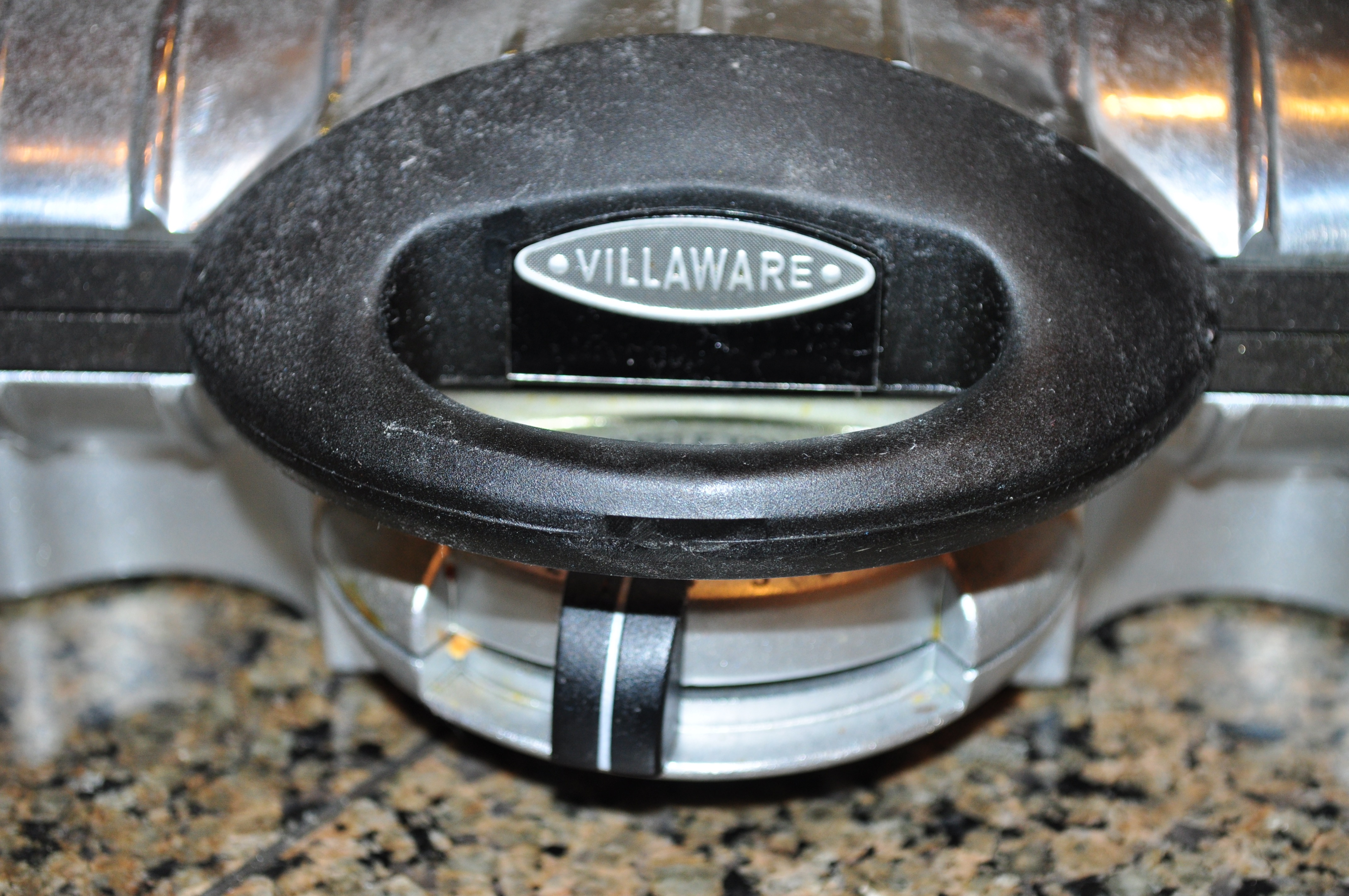 Large Collection of Kitchen Appliances