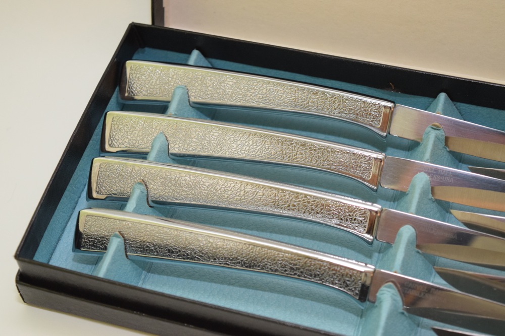 Carvel Hall Steak Knives