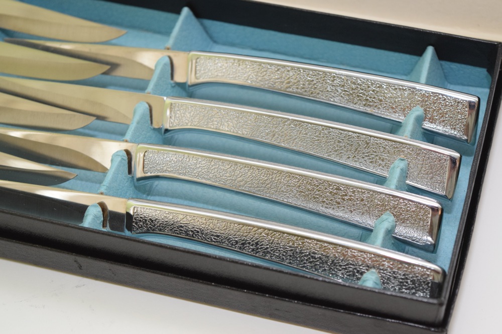 Carvel Hall Steak Knives