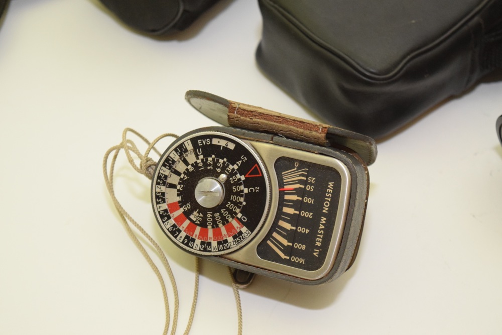 Minolta X-700 35mm Film Camera and Accessories