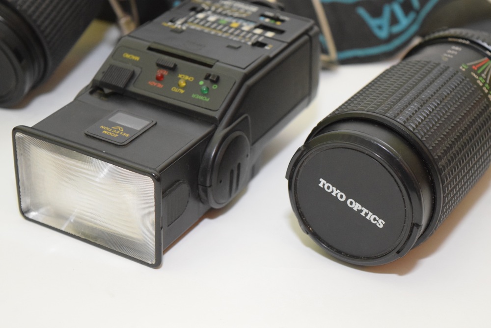 Minolta X-700 35mm Film Camera and Accessories