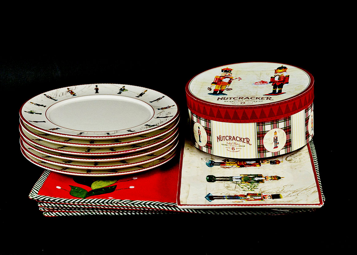 Williams-Sonoma and Crate&Barrel Christmas Setting for Six