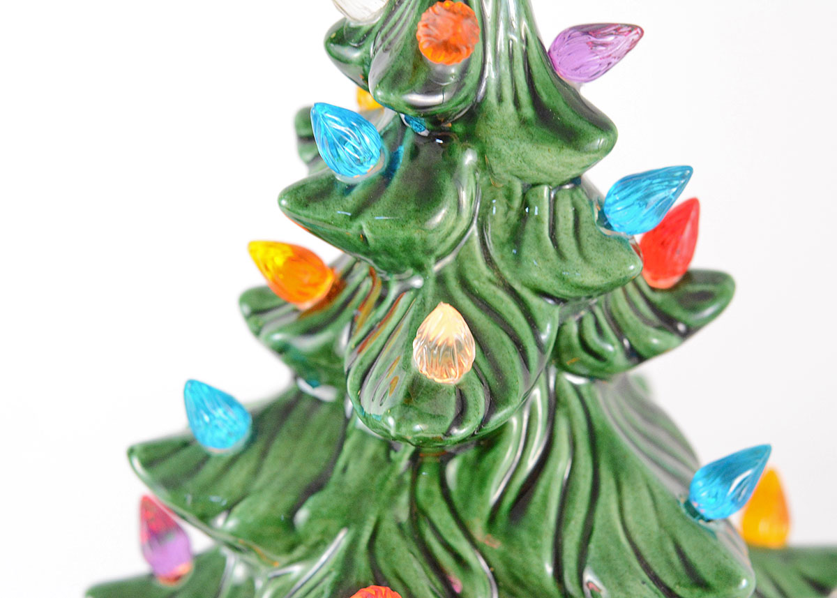 Vintage Atlantic Ceramic Mold Light-Up Christmas Tree