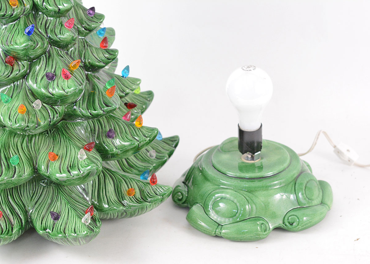 Vintage Atlantic Ceramic Mold Light-Up Christmas Tree