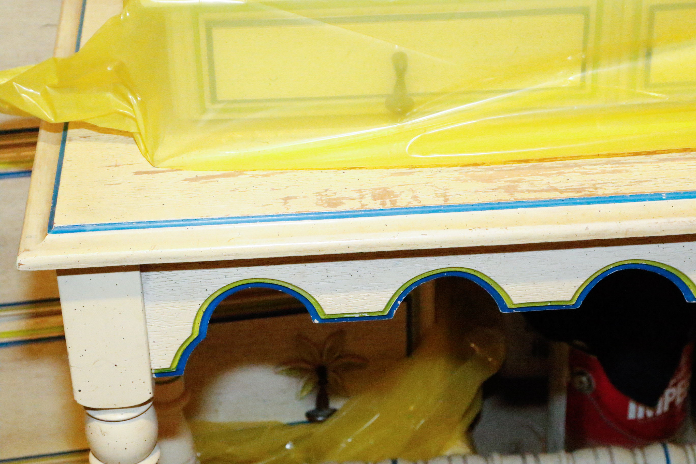 Vintage Stanley Dresser With Matching Vanity