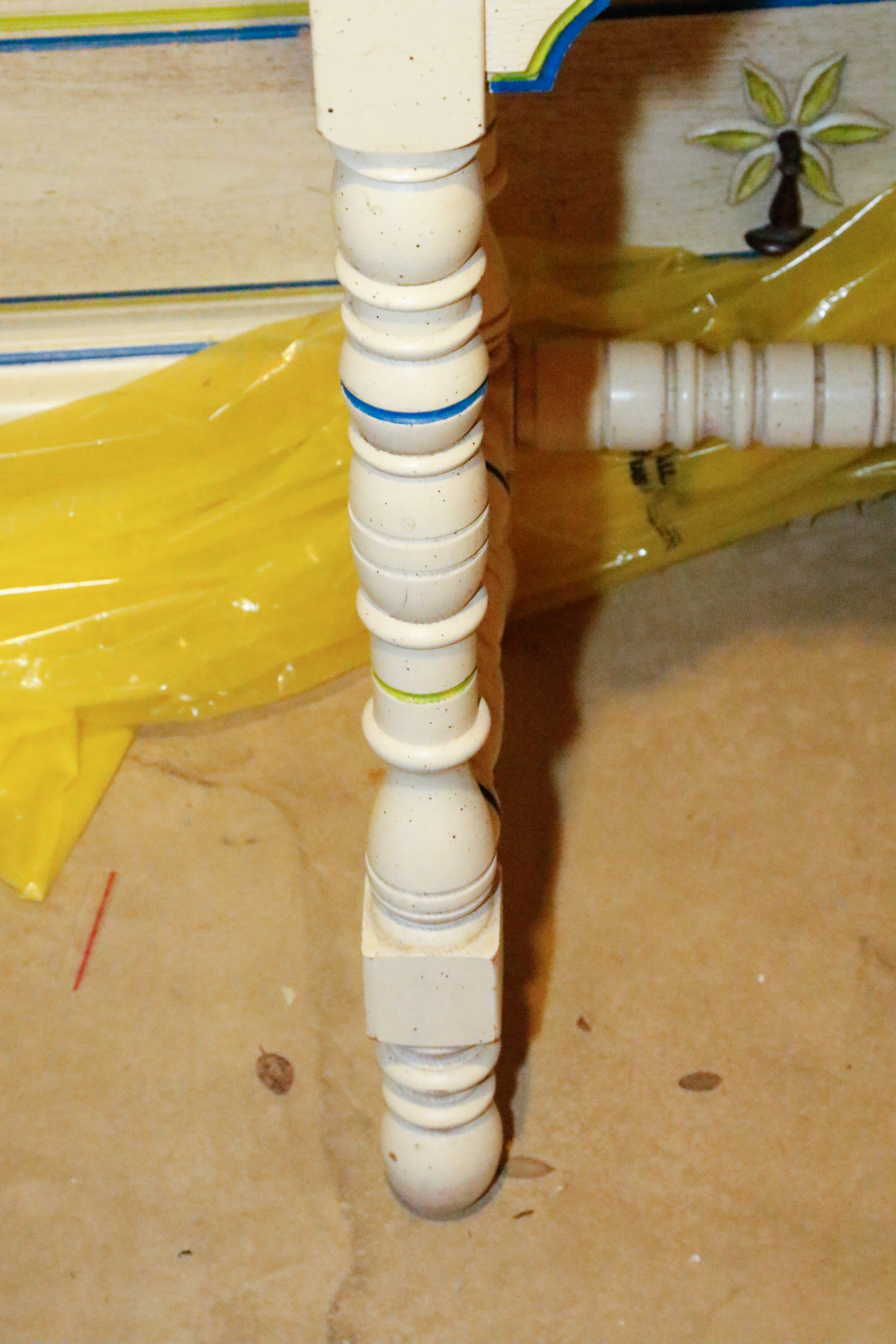 Vintage Stanley Dresser With Matching Vanity