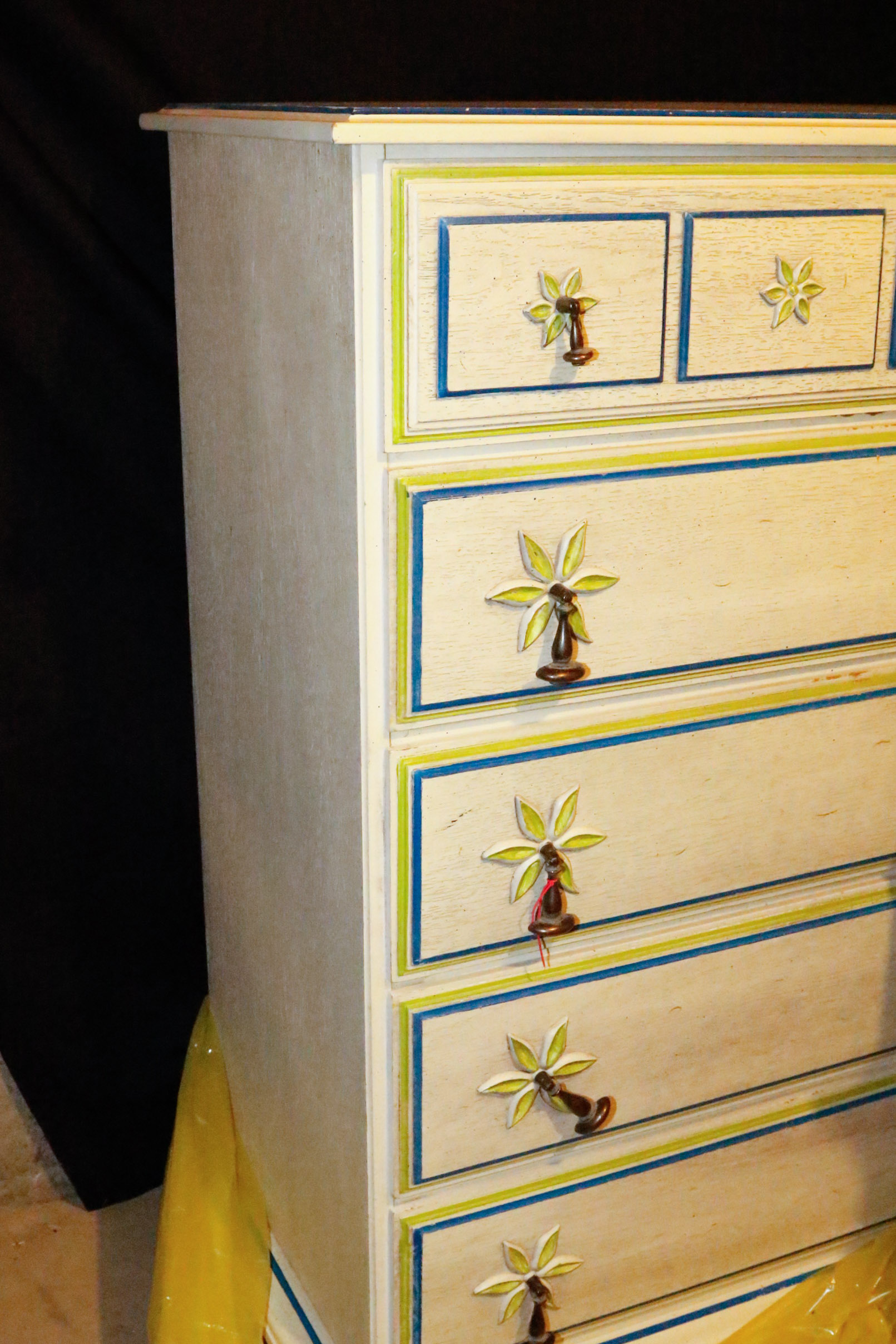 Vintage Stanley Dresser With Matching Vanity