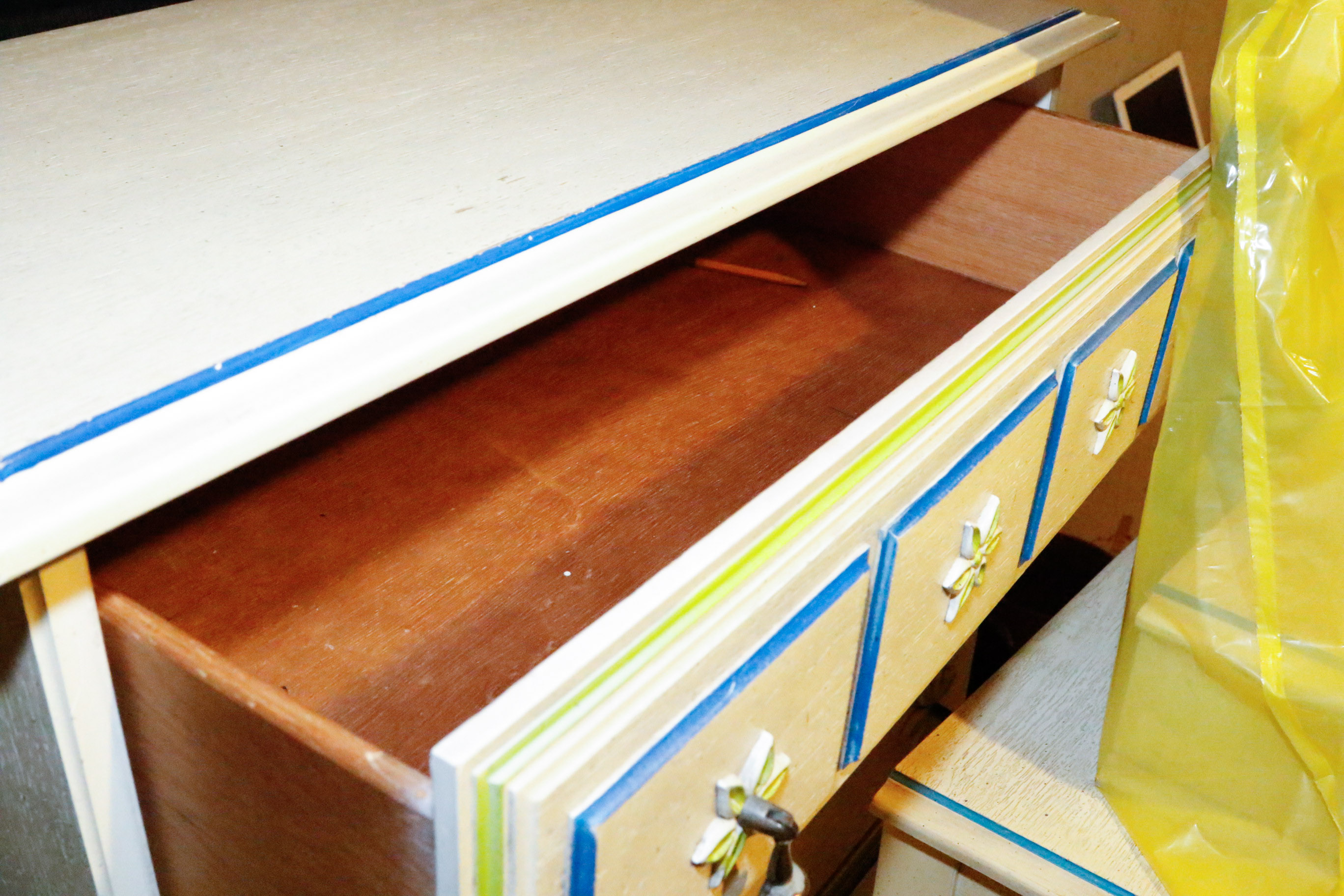 Vintage Stanley Dresser With Matching Vanity