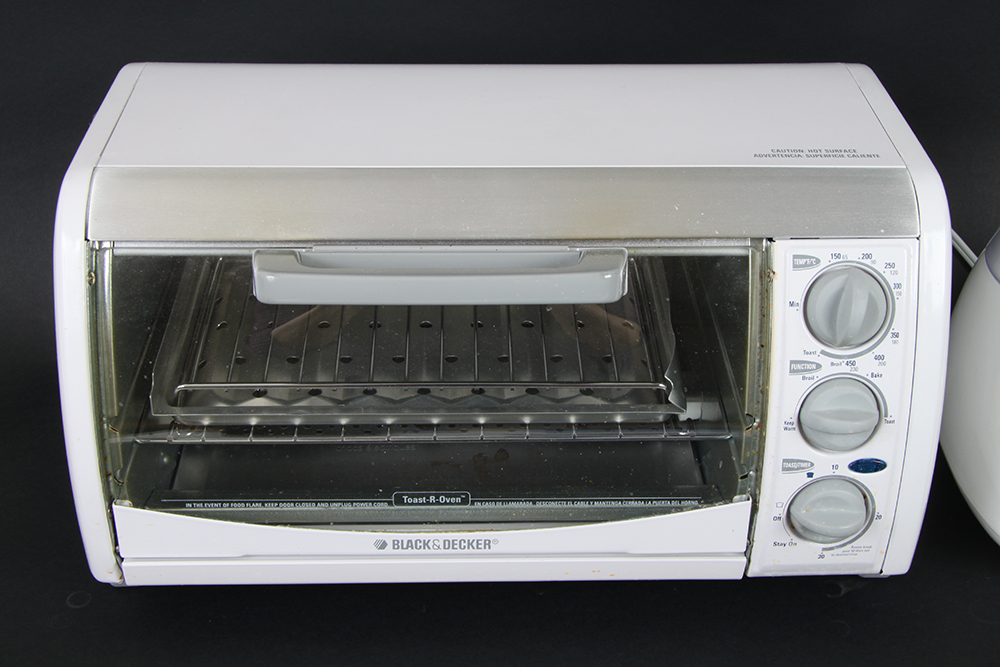 Pair of Kitchen Counter Top Appliances