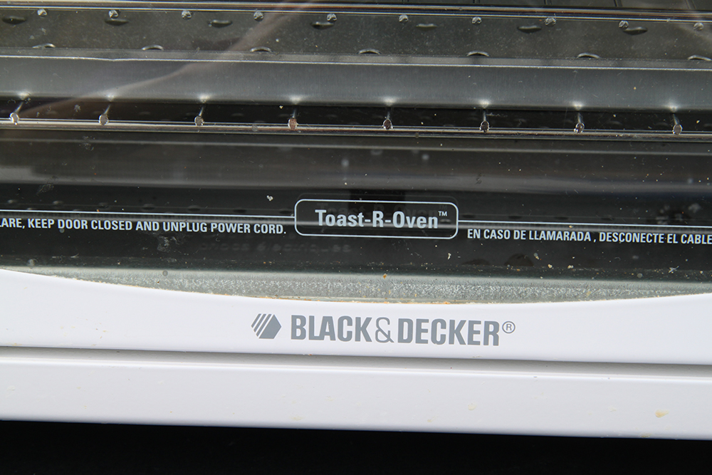 Pair of Kitchen Counter Top Appliances