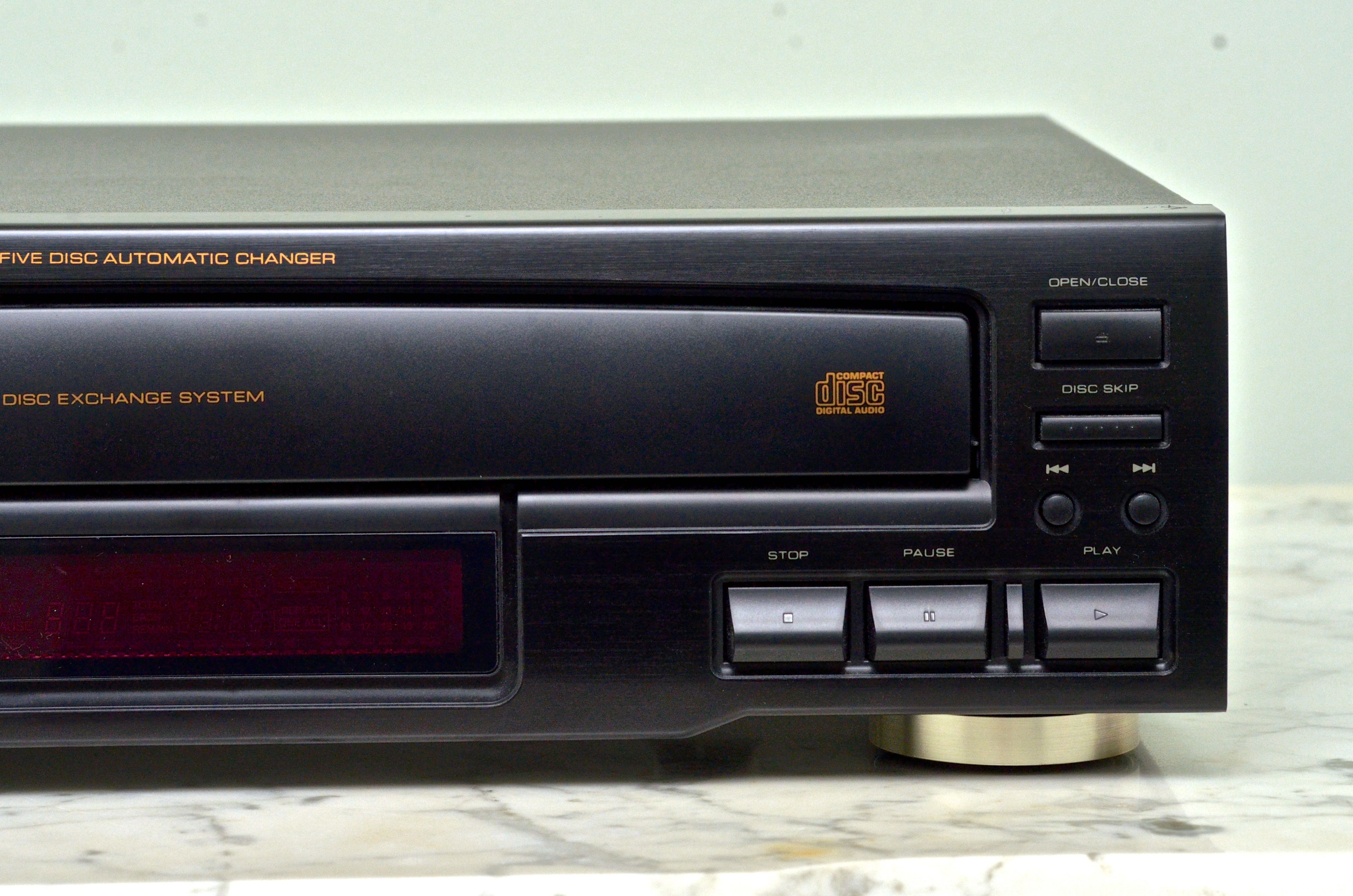 Optimus Five Disc Audio Player