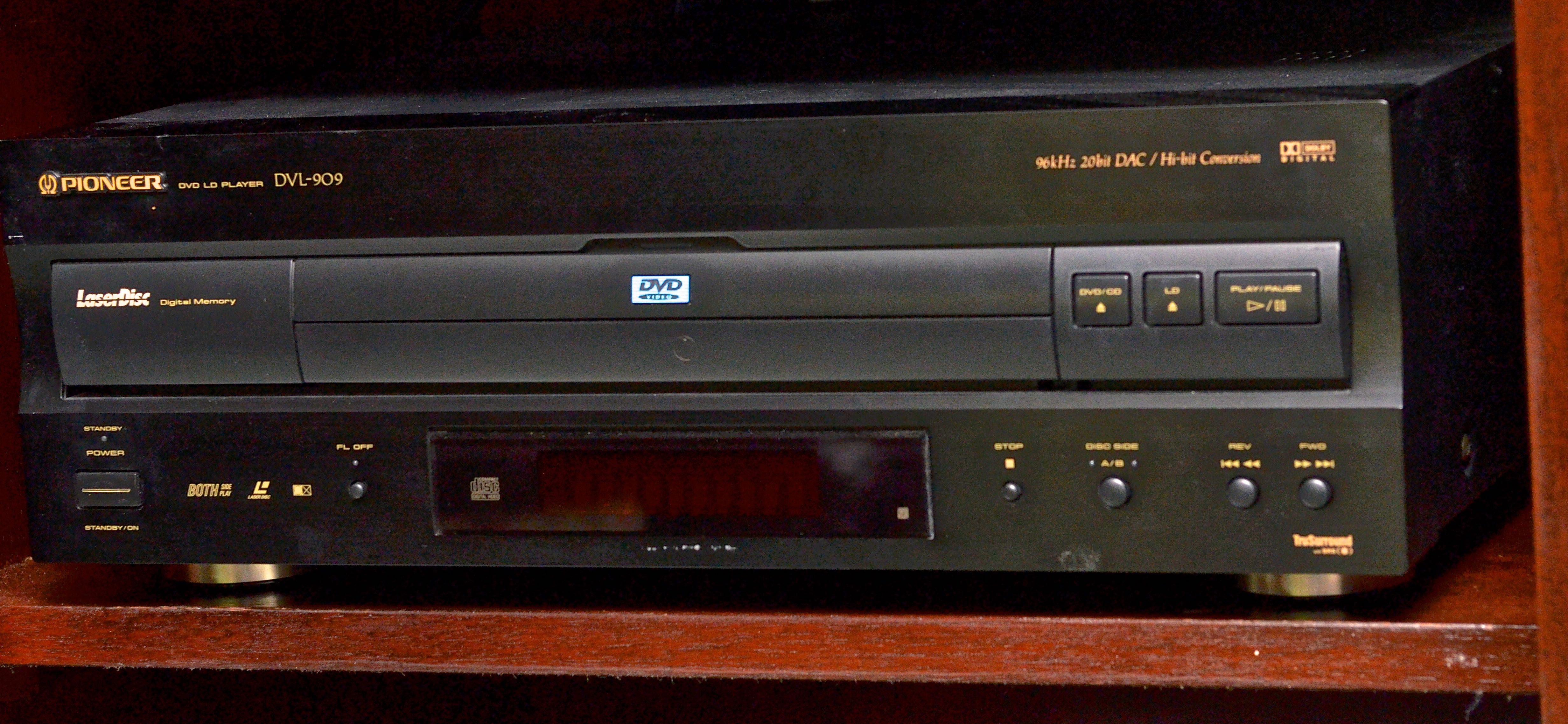 Pioneer DVL-909 DVD Player