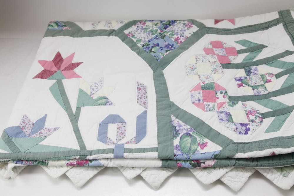 Vintage Flower Appliqued Quilts